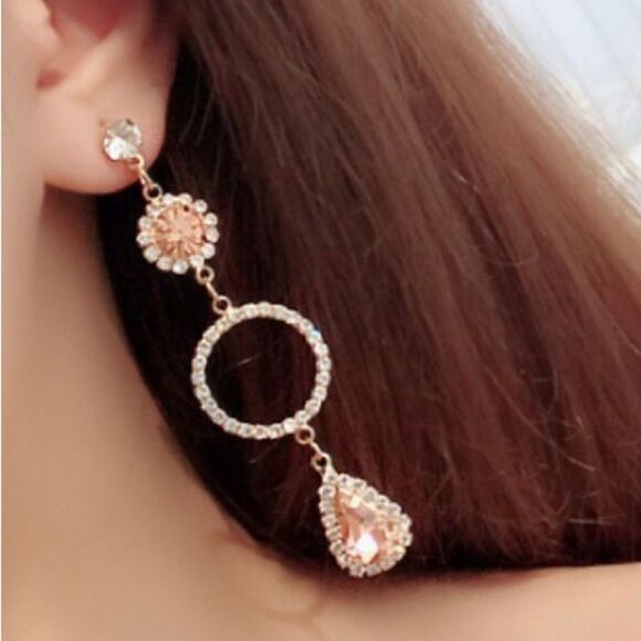 🌙 Betsey Johnson stunning celestial mismatched drop dangle earrings 🌙 - Picture 2 of 7
